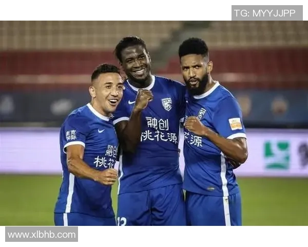 武汉网球队战术解析：如何有效应对对手的盯防策略